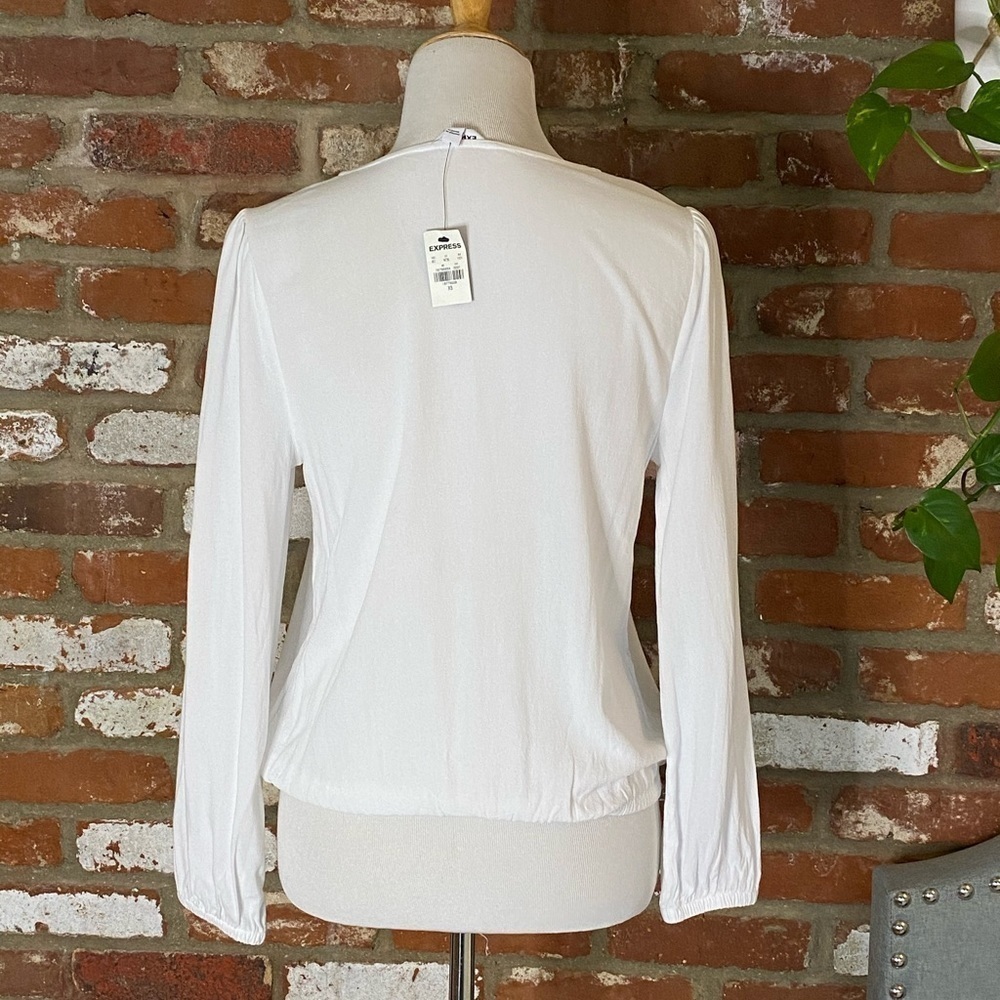 Express white lace V-neck long sleeve pull over top Size XS New with tags - Picture 5 of 8